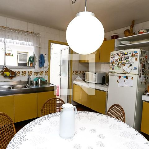 Casa para alugar com 240m², 4 quartos e 4 vagasCozinha