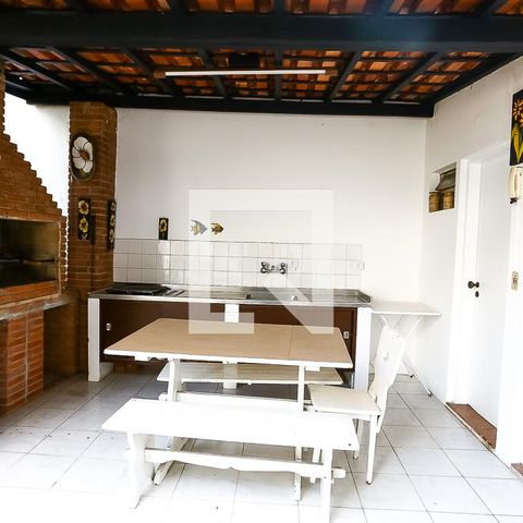 Casa para alugar com 240m², 4 quartos e 4 vagasChurrasqueira