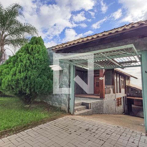 Casa à venda com 274m², 2 quartos e 4 vagasFachada