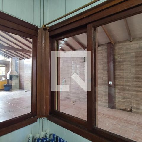 Casa à venda com 274m², 2 quartos e 4 vagasÁrea de Serviço
