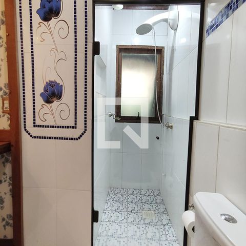 Casa à venda com 274m², 2 quartos e 4 vagasBanheiro da Suíte
