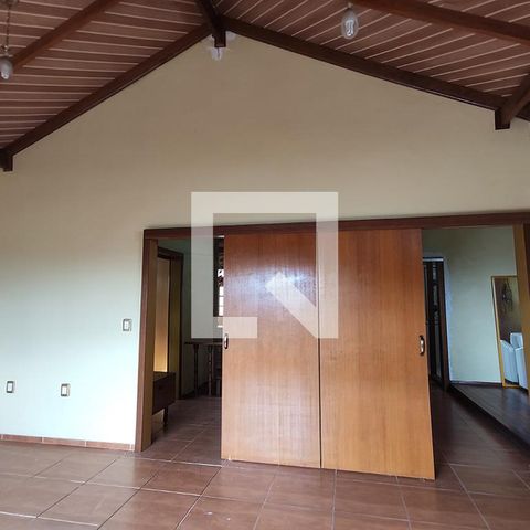 Casa à venda com 274m², 2 quartos e 4 vagasQuarto 2 Suíte