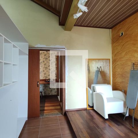 Casa à venda com 274m², 2 quartos e 4 vagasCloset