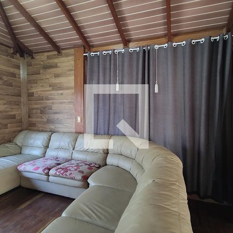 Casa à venda com 274m², 2 quartos e 4 vagasSala