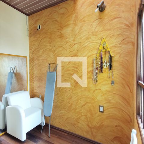 Casa à venda com 274m², 2 quartos e 4 vagasCloset
