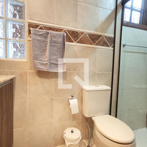 Casa à venda com 274m², 2 quartos e 4 vagasBanheiro 3
