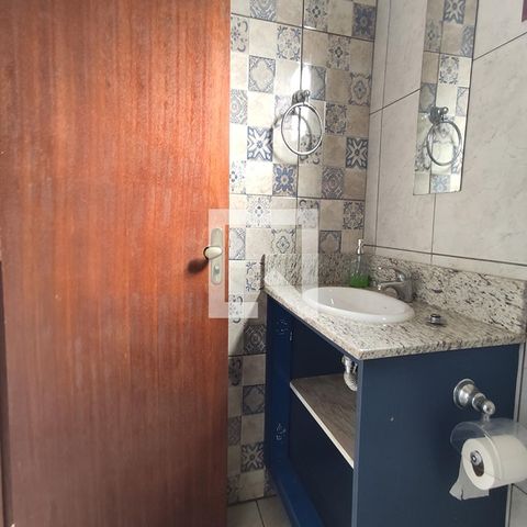 Casa à venda com 274m², 2 quartos e 4 vagasBanheiro 4