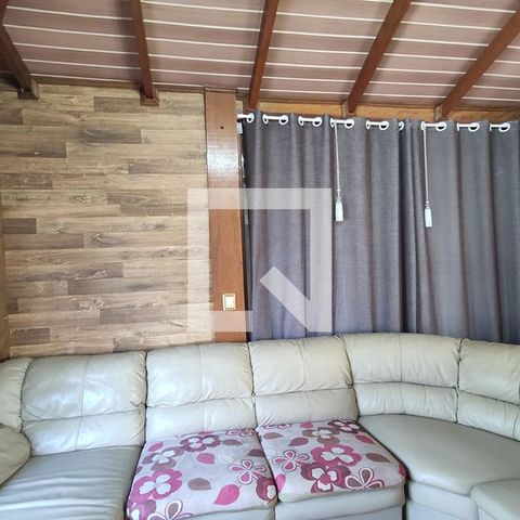 Casa à venda com 274m², 2 quartos e 4 vagasSala