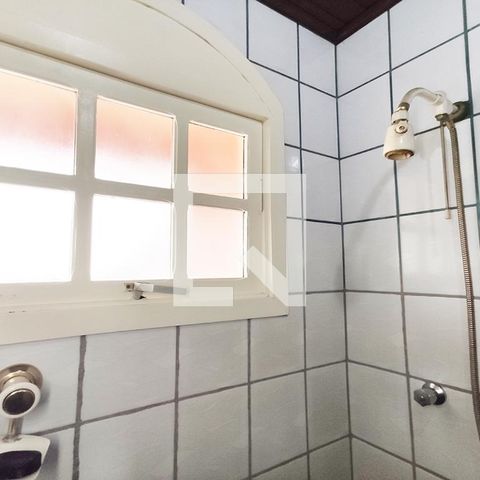 Casa à venda com 370m², 3 quartos e 2 vagasBanheiro 2