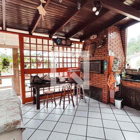 Casa à venda com 370m², 3 quartos e 2 vagasGaragem e espaço Gourmet