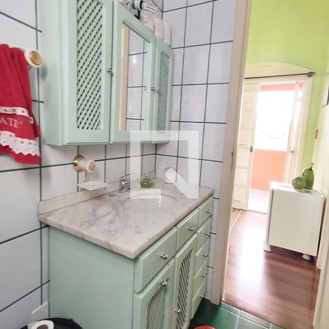 Casa à venda com 370m², 3 quartos e 2 vagasBanheiro 2