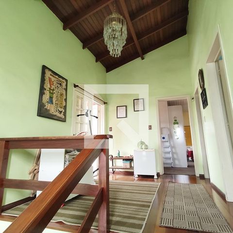 Casa à venda com 370m², 3 quartos e 2 vagasCorredor