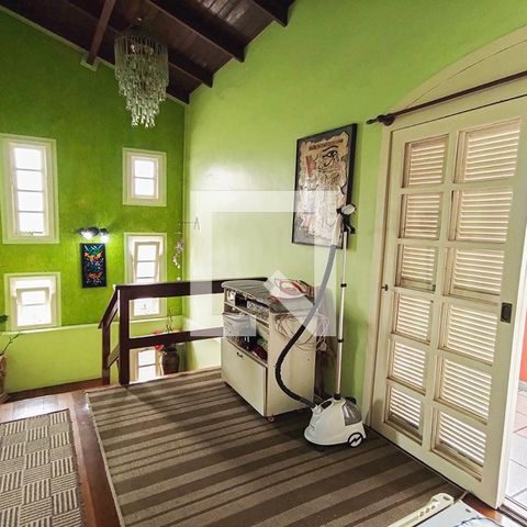 Casa à venda com 370m², 3 quartos e 2 vagasCorredor