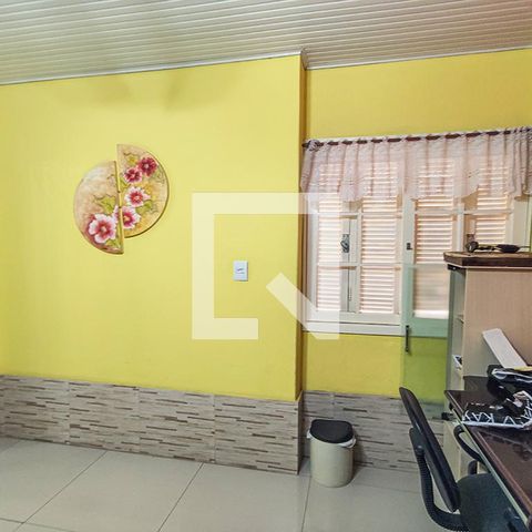 Casa à venda com 370m², 3 quartos e 2 vagasEscritório