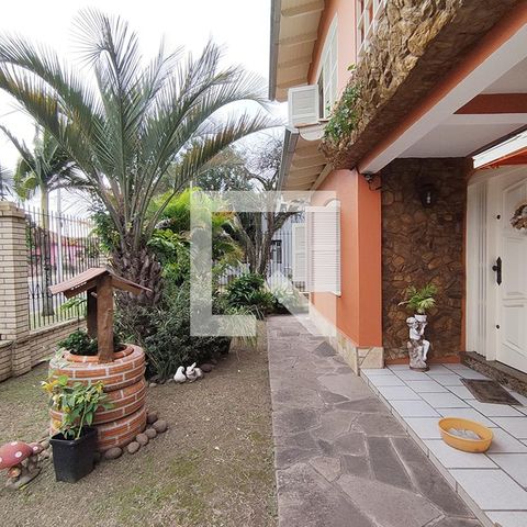 Casa à venda com 370m², 3 quartos e 2 vagasPátio Frente