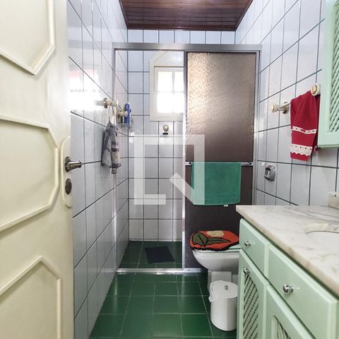 Casa à venda com 370m², 3 quartos e 2 vagasBanheiro 2