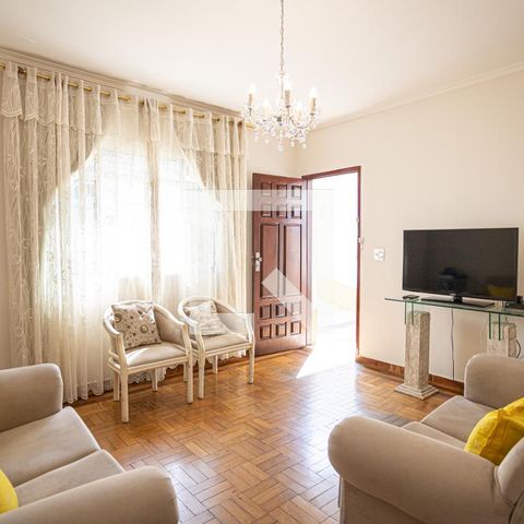 Casa à venda com 120m², 3 quartos e 4 vagasSala