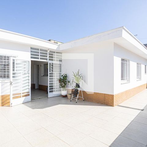 Casa à venda com 120m², 3 quartos e 4 vagasFachada
