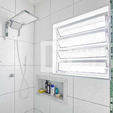 Casa à venda com 120m², 3 quartos e 4 vagasBanheiro