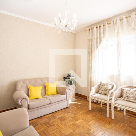 Casa à venda com 120m², 3 quartos e 4 vagasSala