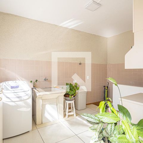 Casa à venda com 120m², 3 quartos e 4 vagasÁrea de Serviço