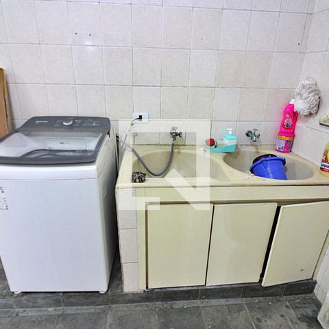 Casa à venda com 379m², 5 quartos e 6 vagasLavanderia