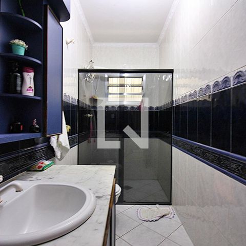 Casa à venda com 379m², 5 quartos e 6 vagasBanheiro Social