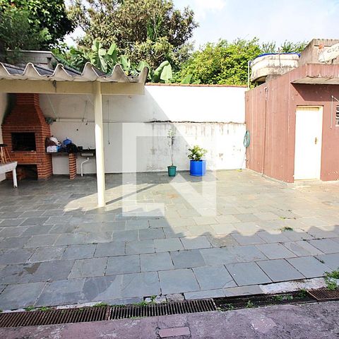 Casa à venda com 379m², 5 quartos e 6 vagasQuintal Casa 2