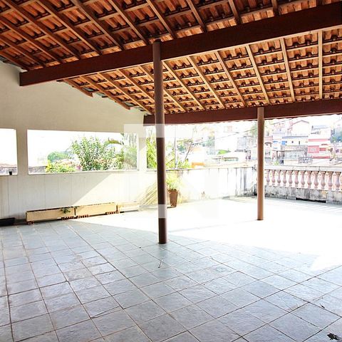 Casa à venda com 379m², 5 quartos e 6 vagasVaranda 