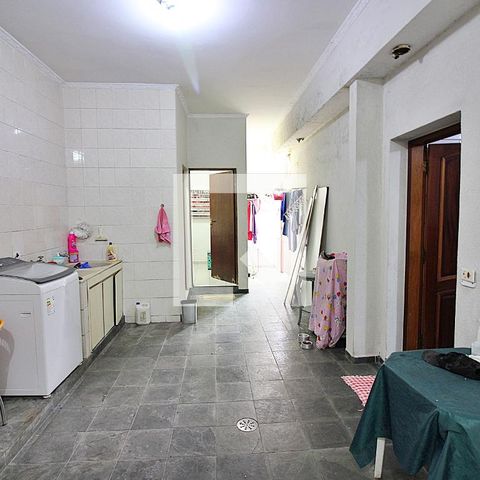Casa à venda com 379m², 5 quartos e 6 vagasLavanderia
