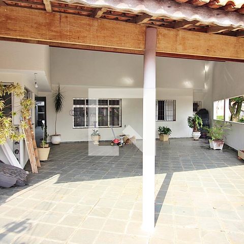 Casa à venda com 379m², 5 quartos e 6 vagasVaranda 
