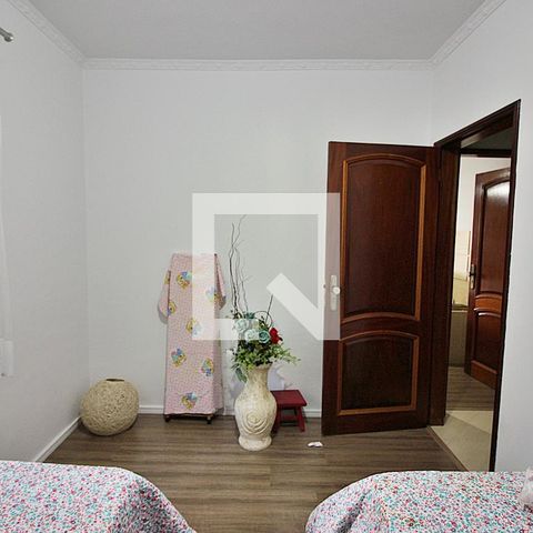 Casa à venda com 379m², 5 quartos e 6 vagasQuarto 2