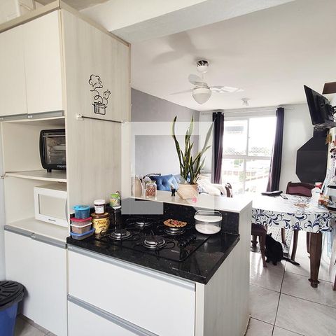 Apartamento à venda com 47m², 2 quartos e 1 vagaCozinha e Área de Serviço