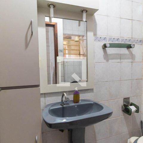 Casa à venda com 241m², 4 quartos e 2 vagasBanheiro 2