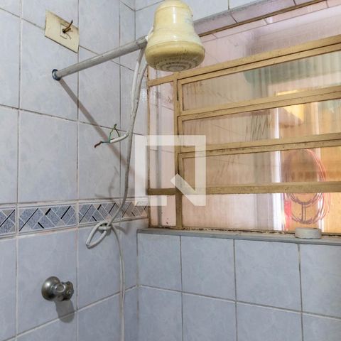Casa à venda com 241m², 4 quartos e 2 vagasBanheiro 2