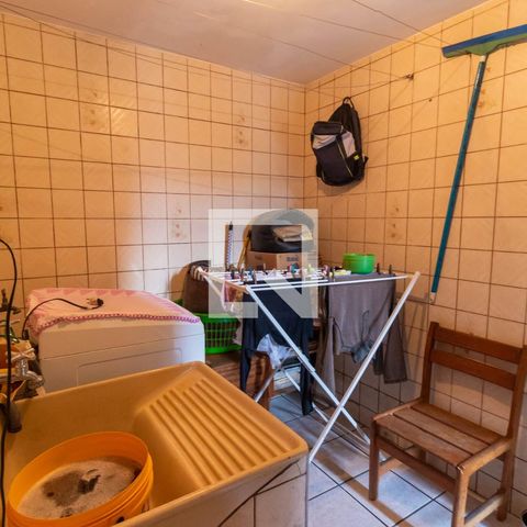 Casa à venda com 241m², 4 quartos e 2 vagasÁrea de serviço