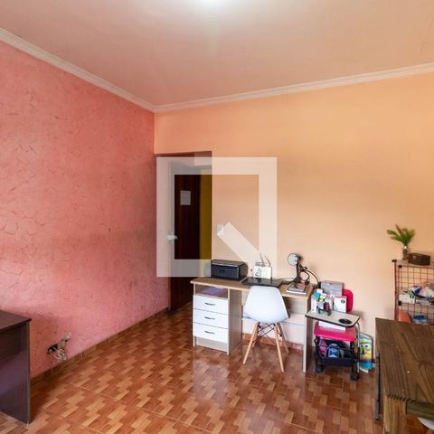 Casa à venda com 241m², 4 quartos e 2 vagasSuíte 1