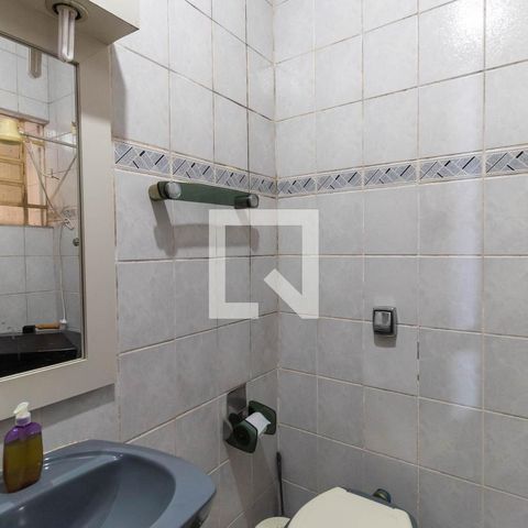 Casa à venda com 241m², 4 quartos e 2 vagasBanheiro 2