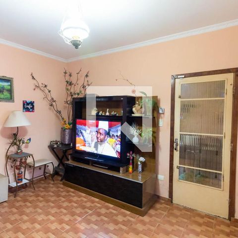 Casa à venda com 241m², 4 quartos e 2 vagasSala