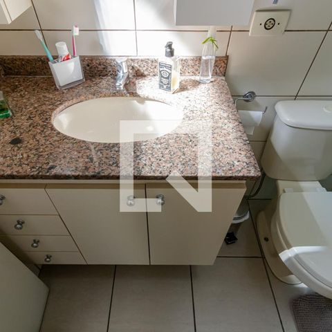 Apartamento à venda com 82m², 3 quartos e 2 vagasBanheiro da suíte