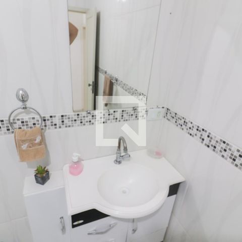Casa à venda com 98m², 3 quartos e 1 vagaBanheiro