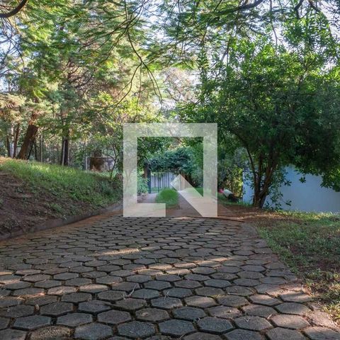 Casa para alugar com 4424m², 3 quartos e 8 vagasEntrada