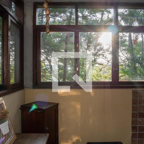 Casa para alugar com 4424m², 3 quartos e 8 vagasBanheiro Master
