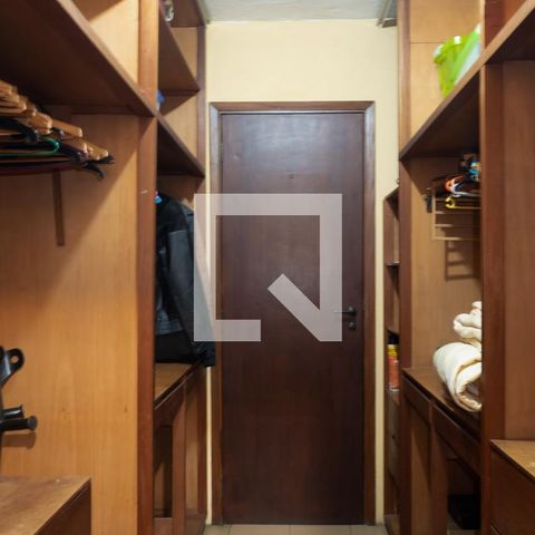Casa para alugar com 4424m², 3 quartos e 8 vagasCloset Suite