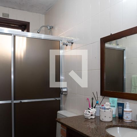 Casa para alugar com 4424m², 3 quartos e 8 vagasBanheiro