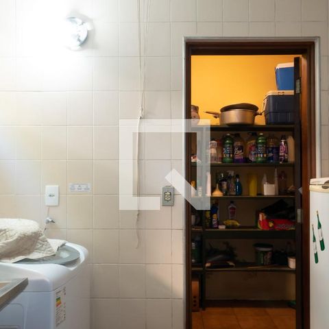 Casa para alugar com 4424m², 3 quartos e 8 vagasÁrea de Serviço