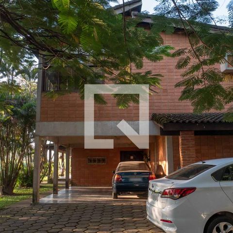 Casa para alugar com 4424m², 3 quartos e 8 vagasGaragem