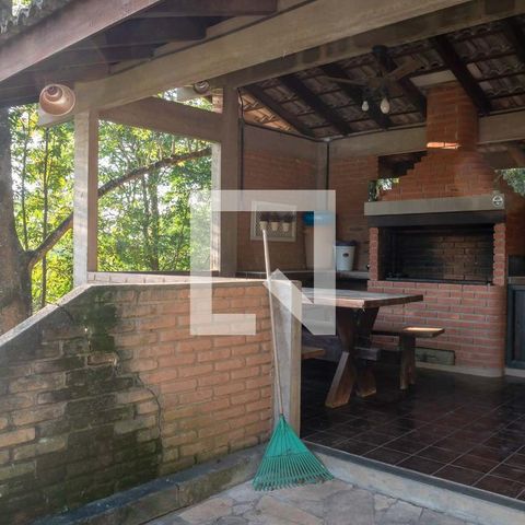Casa para alugar com 4424m², 3 quartos e 8 vagasChurrasqueira