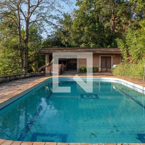 Casa para alugar com 4424m², 3 quartos e 8 vagasPiscina