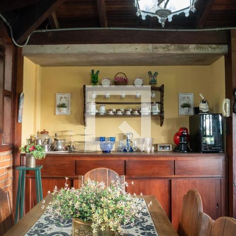 Casa para alugar com 4424m², 3 quartos e 8 vagasSala